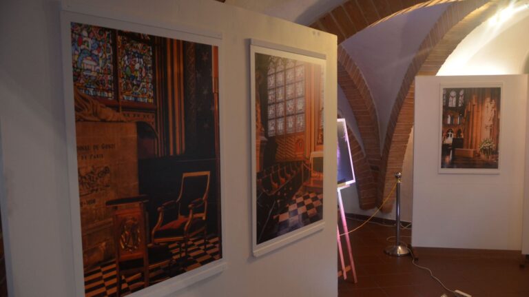 Paryskie światło i cisza w ostródzkiej galerii